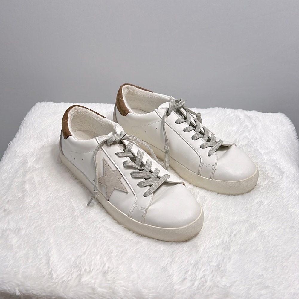 Kellparker Landon White Leather Star Sneaker size 8